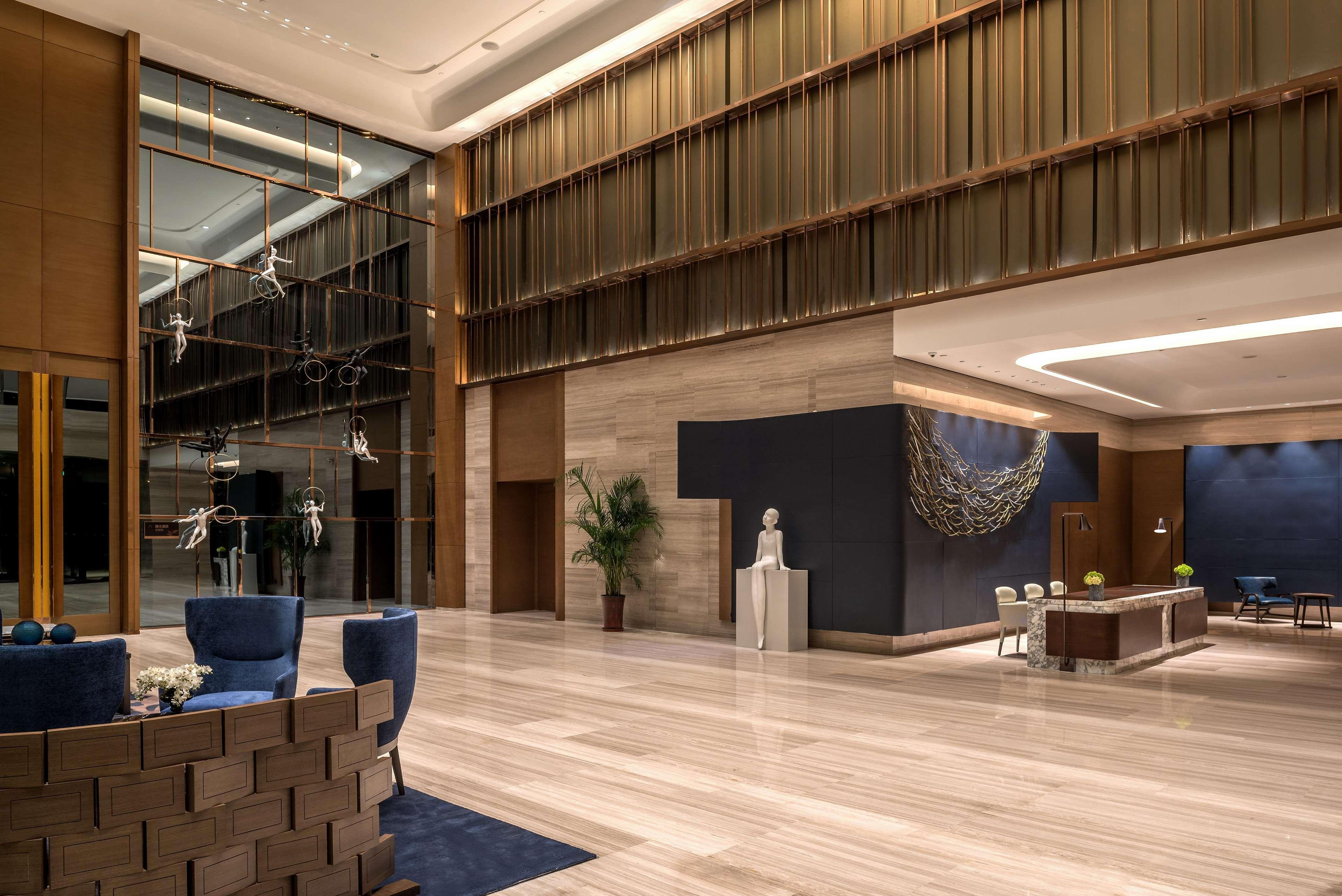 Hilton Jinan South Hotel & Residences Exteriör bild