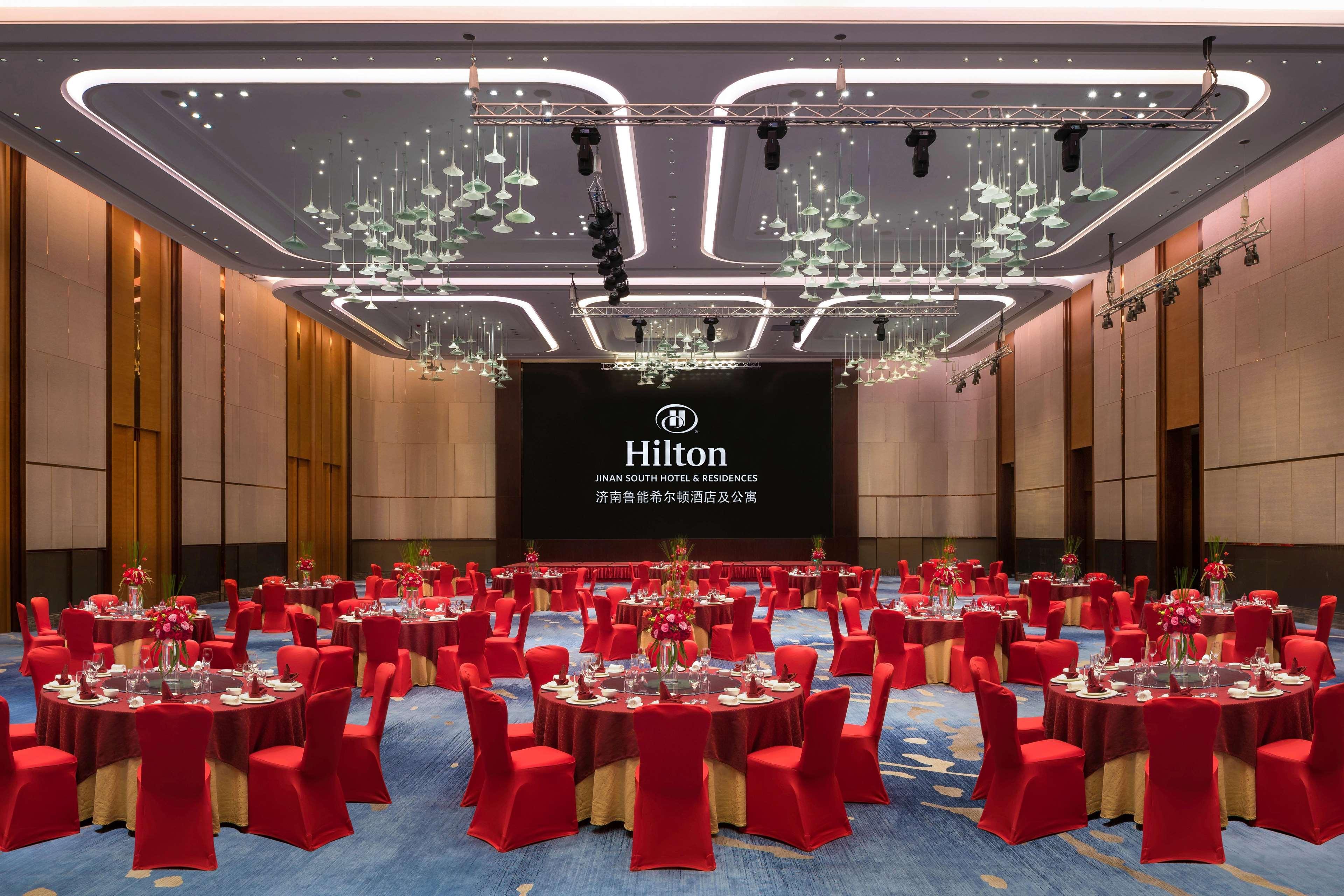 Hilton Jinan South Hotel & Residences Exteriör bild