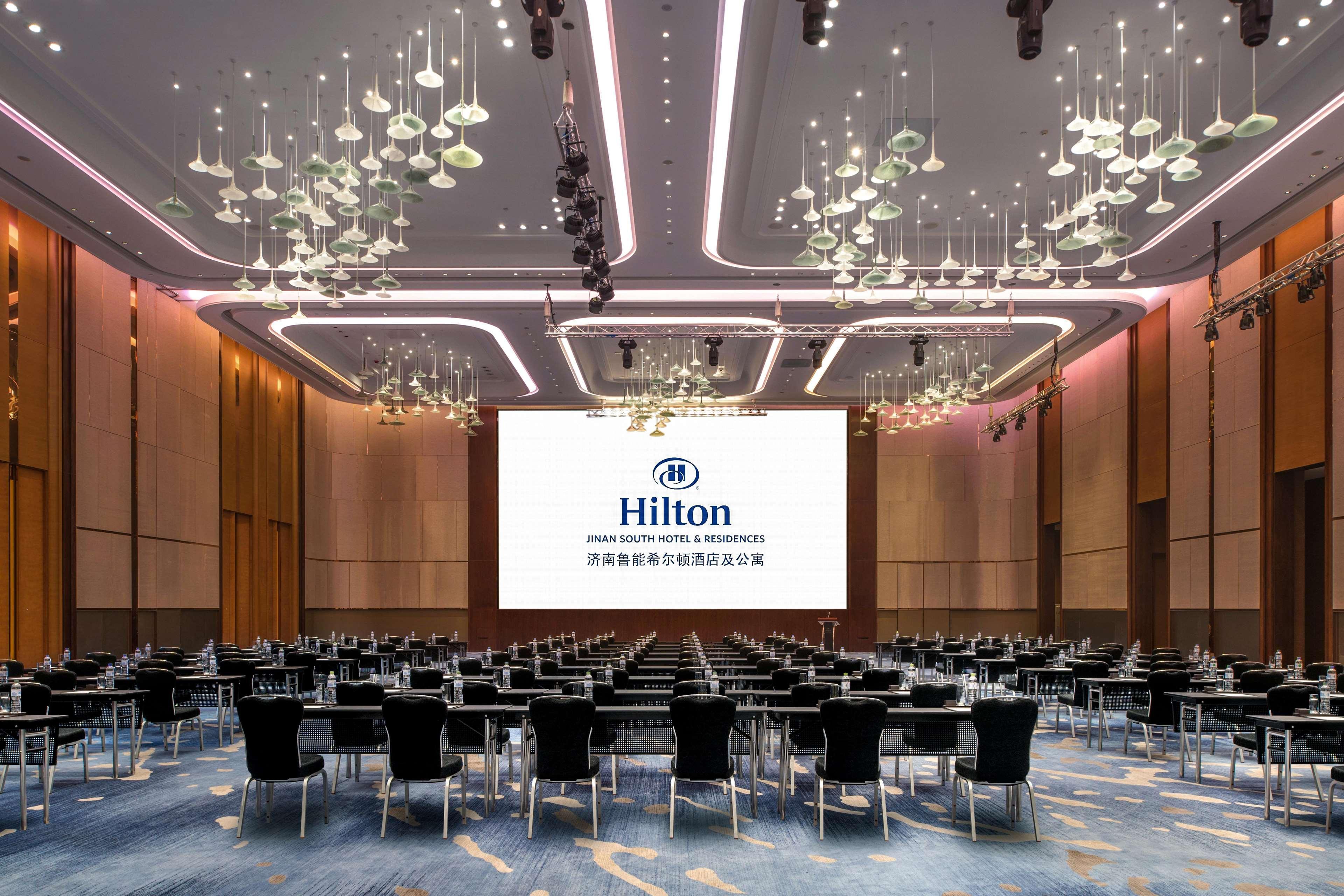 Hilton Jinan South Hotel & Residences Exteriör bild