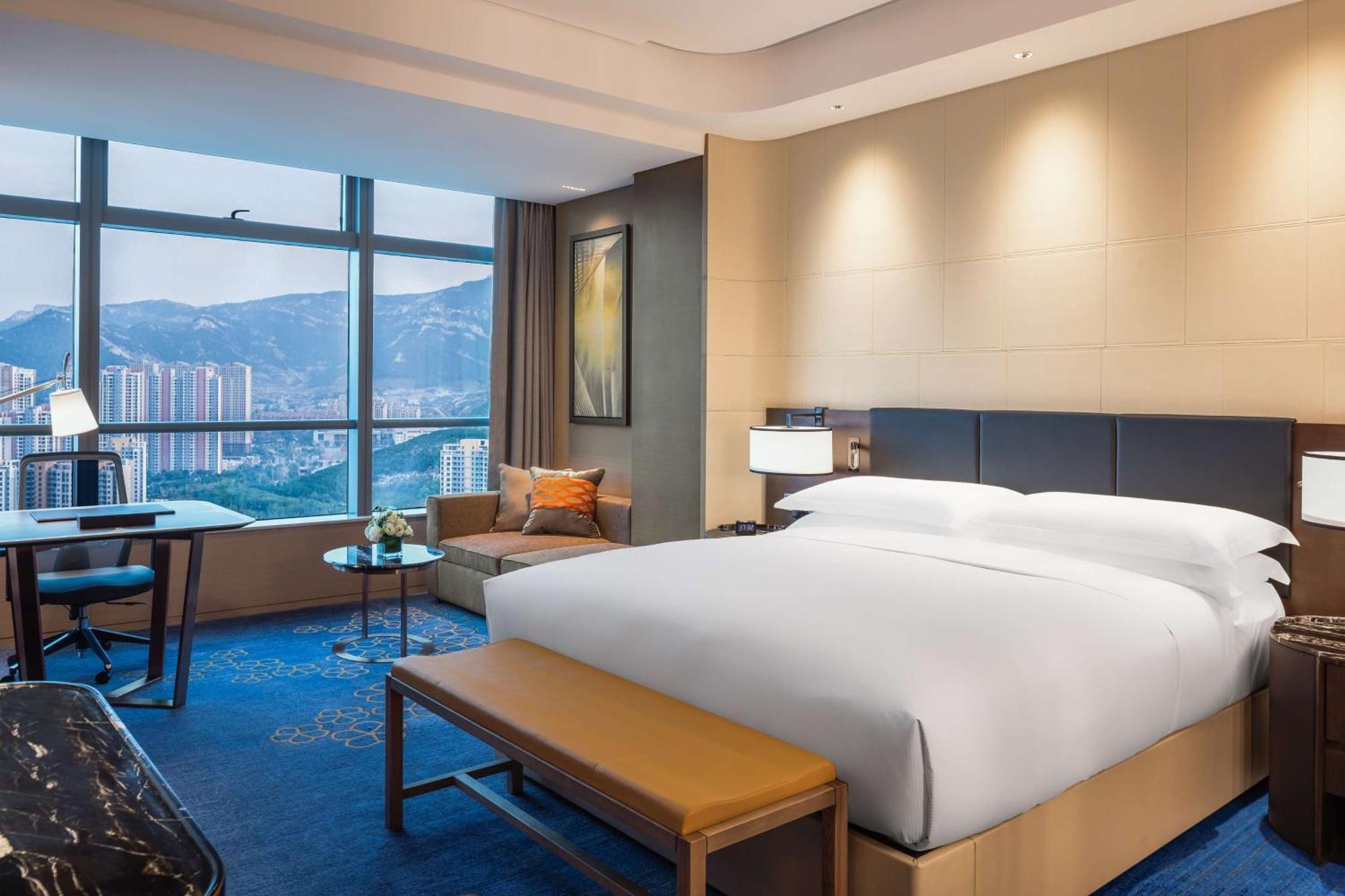 Hilton Jinan South Hotel & Residences Exteriör bild