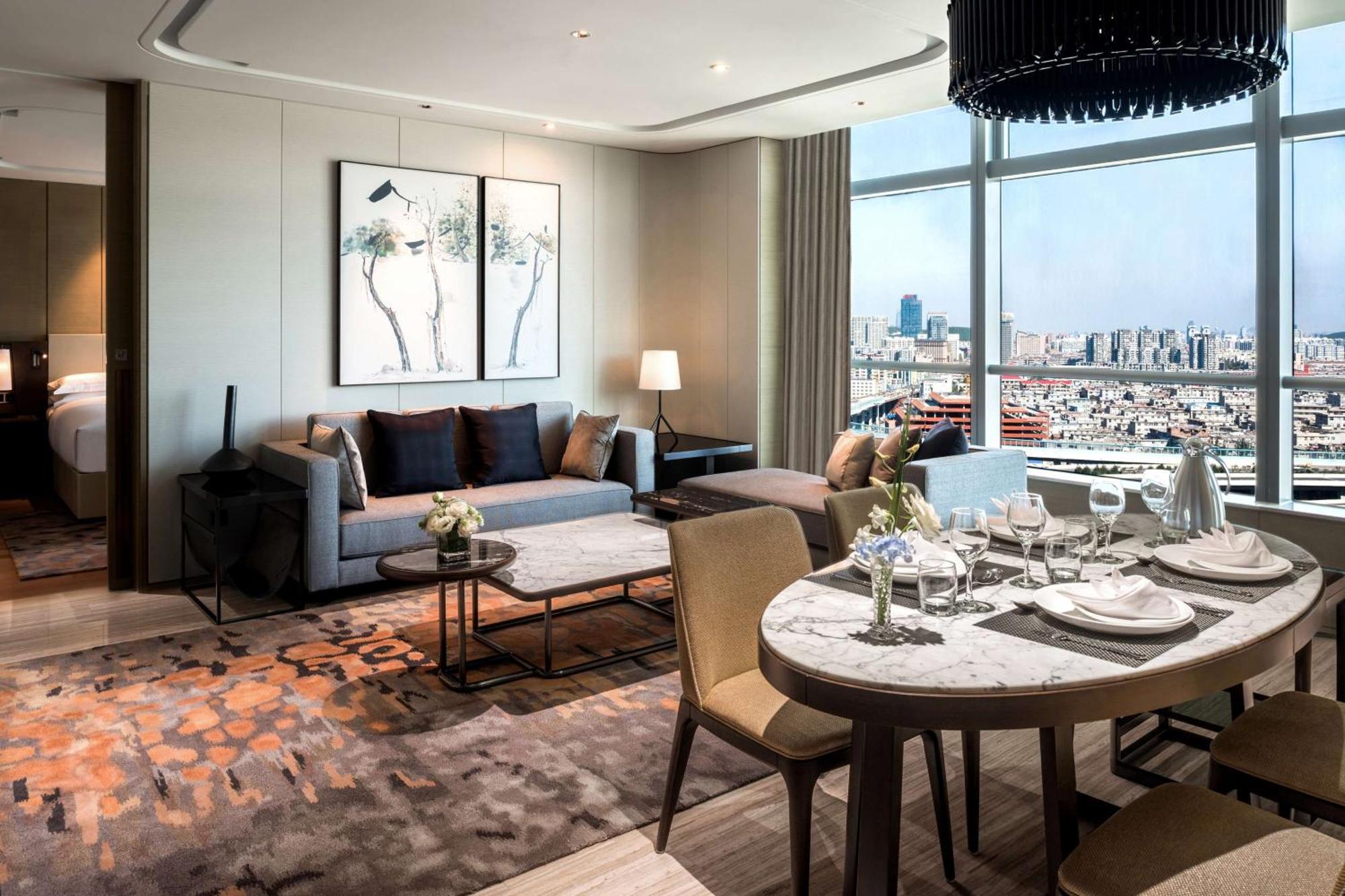 Hilton Jinan South Hotel & Residences Exteriör bild