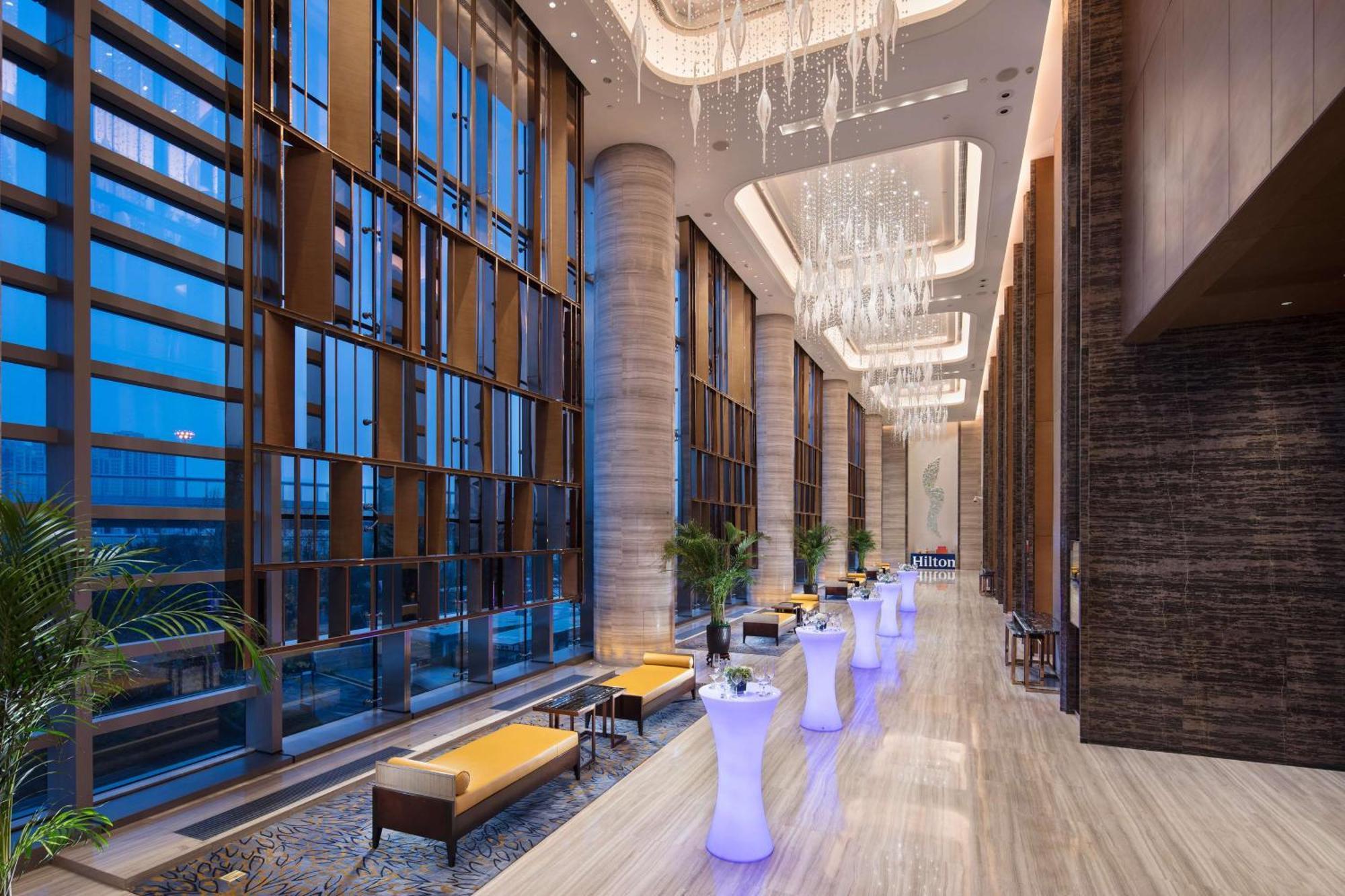 Hilton Jinan South Hotel & Residences Exteriör bild