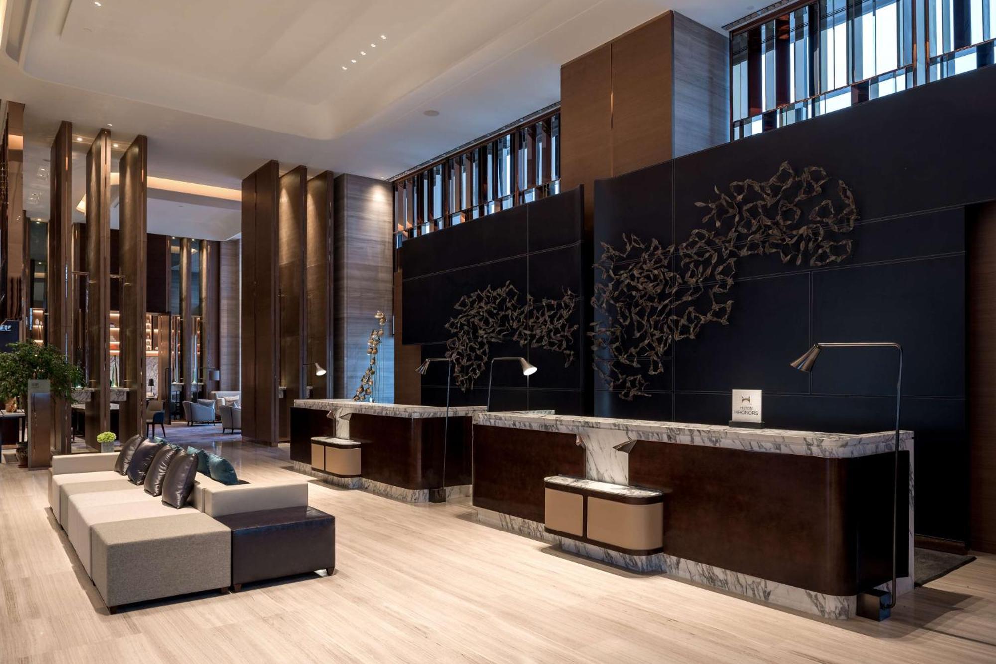 Hilton Jinan South Hotel & Residences Exteriör bild