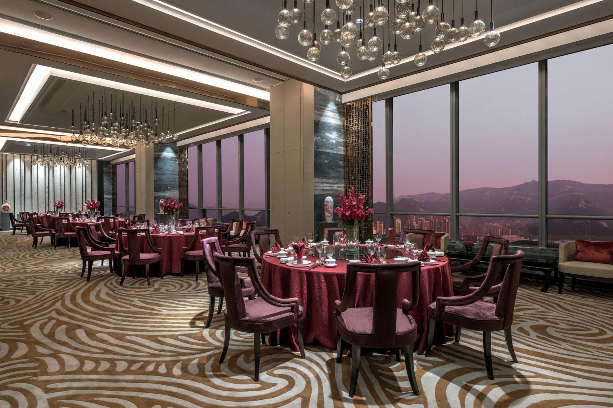 Hilton Jinan South Hotel & Residences Exteriör bild